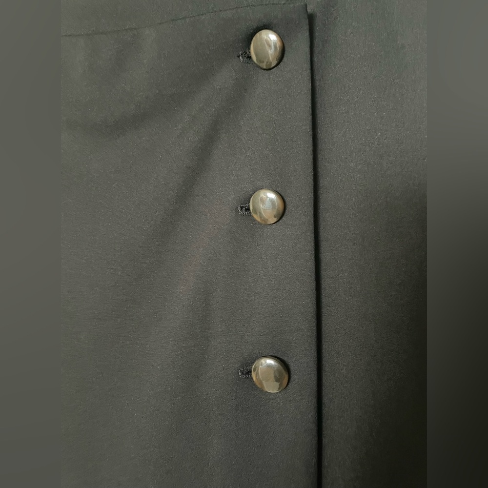 NWT Babaton BILLY skirt from Aritzia. Brand New. Black mid length skirt - Picture 4 of 12